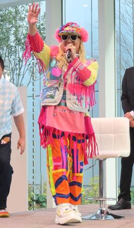 イベントに出席したＤＪ　ＫＯＯ