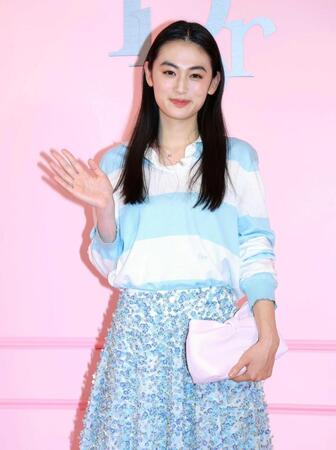 「ディオール　アディクト　キャンディ　ショップ」プレビューに登場した八木莉可子（撮影・伊藤笙子）