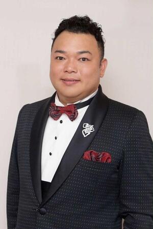 歌手デビューする西寄ひがし