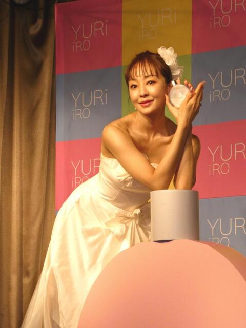 神田うの　白ドレスで美しき姿見せた