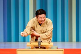 落語で爆笑をさらった桂三度＝東京・ＩＭＭ　ＴＨＥＡＴＥＲ