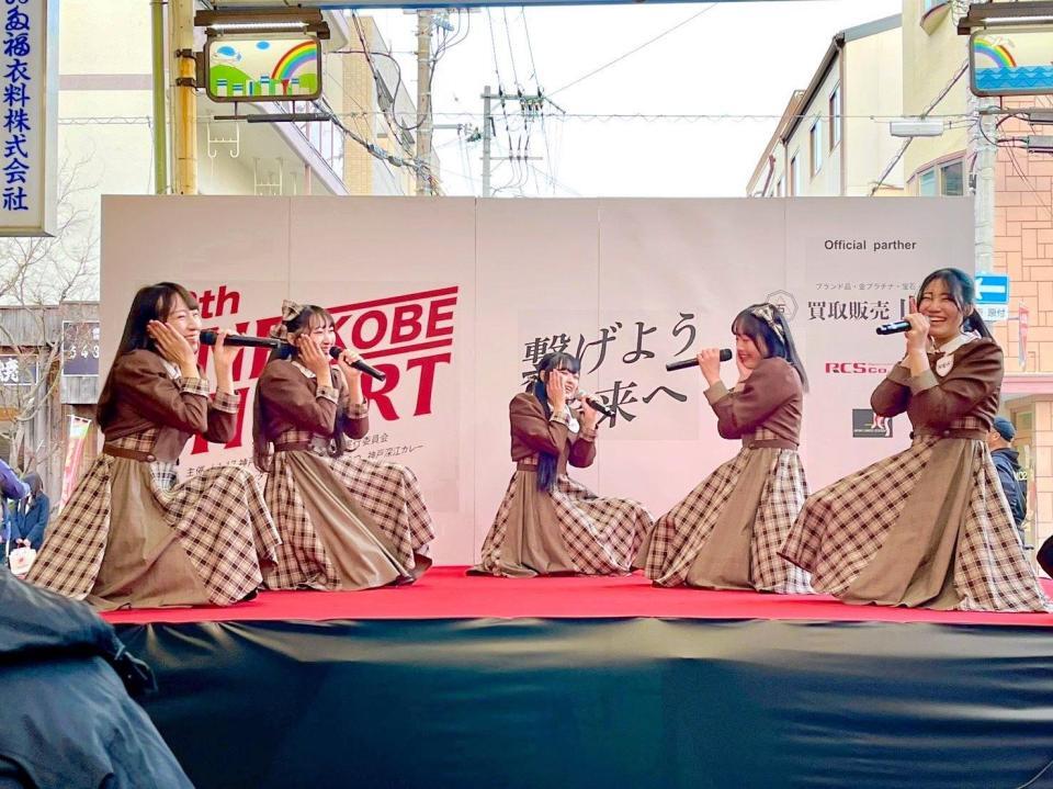 阪神淡路大震災の復興祈念ライブ「ＯＮＥ　ＨＥＡＲＴ」に出演したＫＯＢｅｒｒｉｅＳ♪