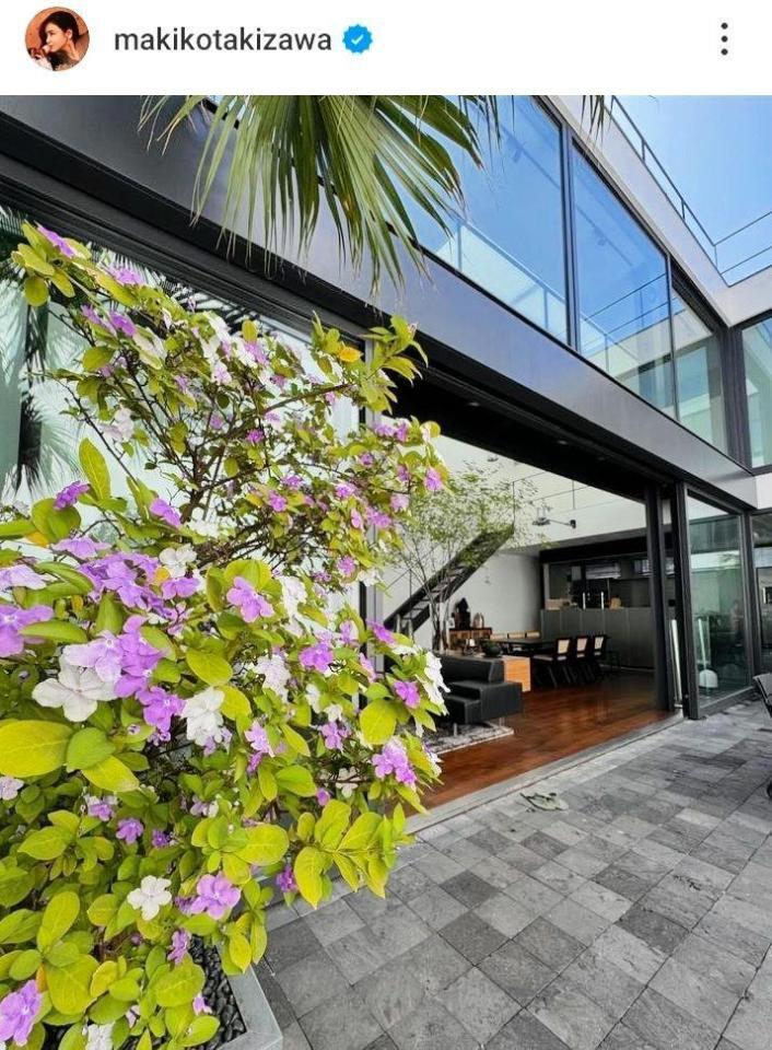 滝沢眞規子のインスタグラム＠ｍａｋｉｋｏｔａｋｉｚａｗａより