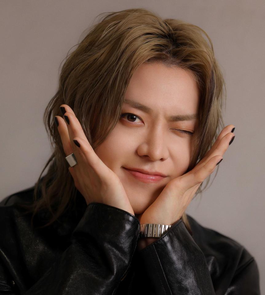 　お茶目にポーズをとるＹＵＴＡ