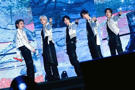 ＴＯＭＯＲＲＯＷ　Ｘ　ＴＯＧＥＴＨＥＲⓟ＆©　ＢＩＧＨＩＴ　ＭＵＳＩＣ