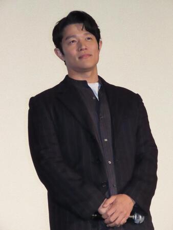 イベントに出席した鈴木亮平