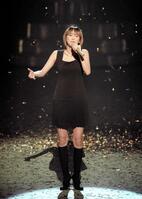 紅白歌合戦で初の紅組トリを務める安室奈美恵さん＝１９９７年