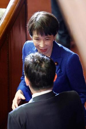 衆院本会議に臨む高市首相