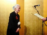 紀伊國屋演劇賞個人賞を贈られた日色ともゑ