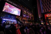 初のフリーライブを開催したＷＥＳＴ．