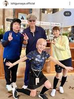 夫の真矢（後列左）らとゴルフコンペ。石黒彩（後列右）のインスタグラム＠ｉｓｈｉｇｕｒｏａｙａ．ｏｆｆｉｃｉａｌ（２５年６月１日付）より