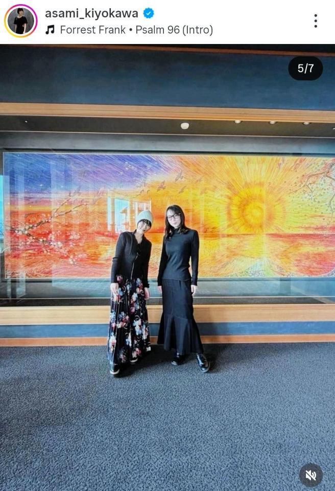 清川あさみ氏のインスタグラム＠ａｓａｍｉ＿ｋｉｙｏｋａｗａ８（１月２２日付）より