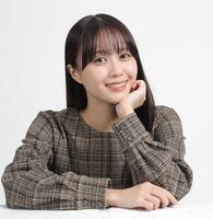 　澄んだ瞳でこれからの仕事について語る榎本ゆいな（撮影・西岡正）