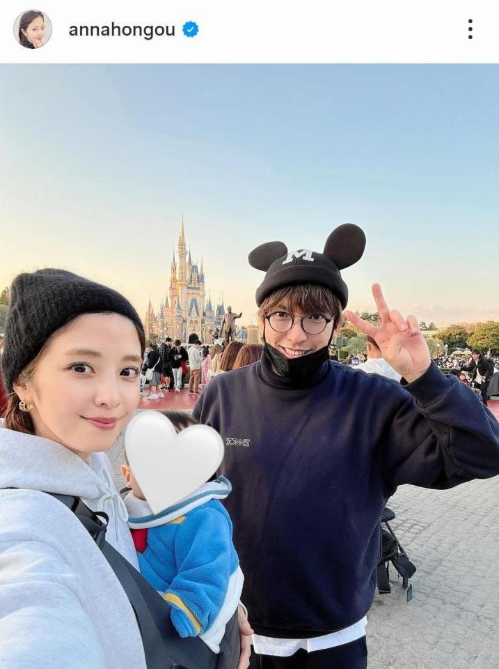 本郷杏奈のインスタグラム＠ａｎｎａｈｏｎｇｏｕ（２４年１２月４日付より）