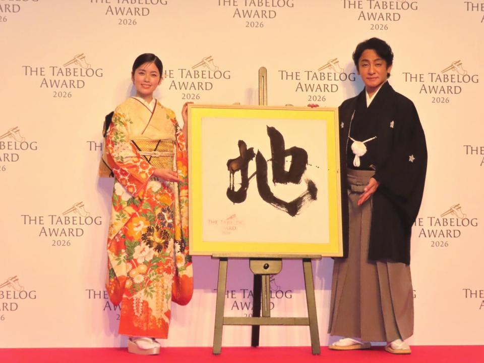 イベントに出席した小芝風花（左）と片岡愛之助