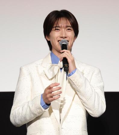 「上等な愛の言葉対決」でファンにアピールするＭ！ＬＫの山中柔太朗＝東京・新宿ピカデリー（撮影・西岡正）