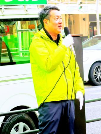 衆院候補の応援演説を務めた横山英幸氏＝大阪市内