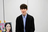 ドラマの見どころを語る宮沢氷魚