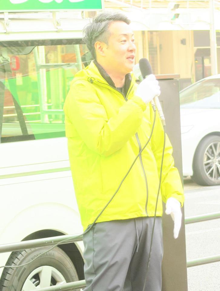 衆院候補の応援演説を務めた横山英幸氏＝大阪市内