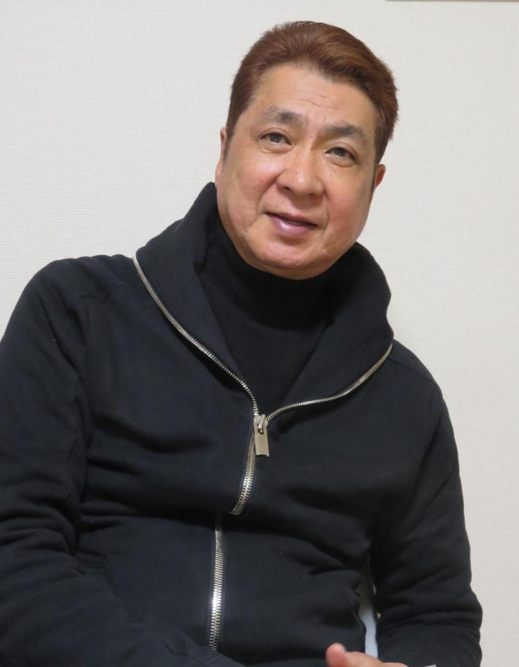 近況を語る山川豊