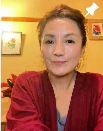 吉本多香美のインスタグラム＠ｙｏｓｈｉｍｏｔｏｔａｋａｍｉ（２４年１２月８日付）より