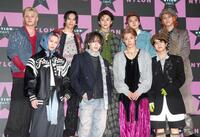 超特急の（前列左から）シューヤ、マサヒロ、アロハ、ハル、（後列同）カイ、リョウガ、タクヤ、ユーキ、タカシ