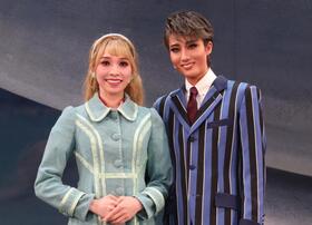 星組新人公演「恋する天動説」に主演した大希颯（右）と碧羽陽