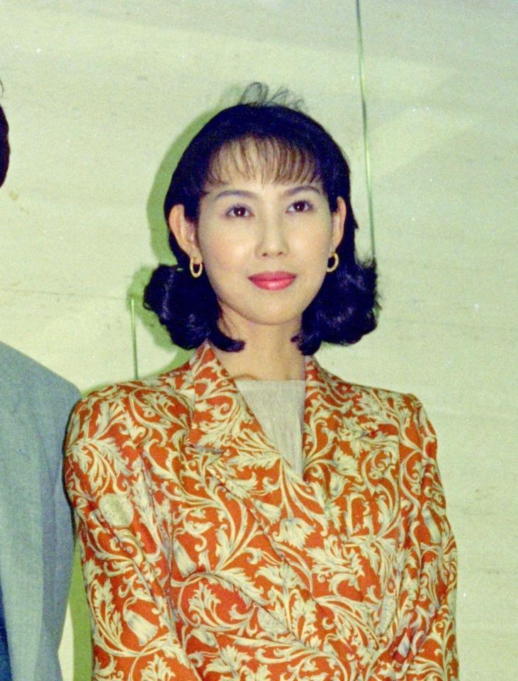 鳥越マリ（１９９５年）