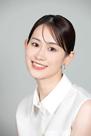 愛希れいか＝２５年８月