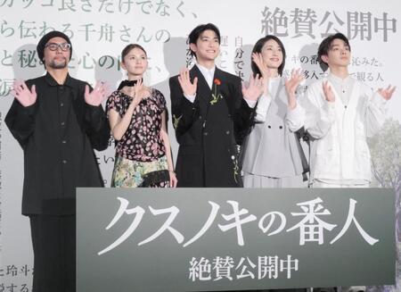 イベントに出席した（左から）伊藤智彦監督、齋藤飛鳥、高橋文哉、天海祐希、宮世琉弥＝東京・ＴＯＨＯシネマズ日比谷