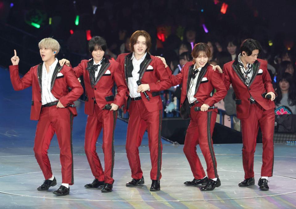 個性を爆発させるＫＥＹ　ＴＯ　ＬＩＴ（撮影・伊藤笙子）