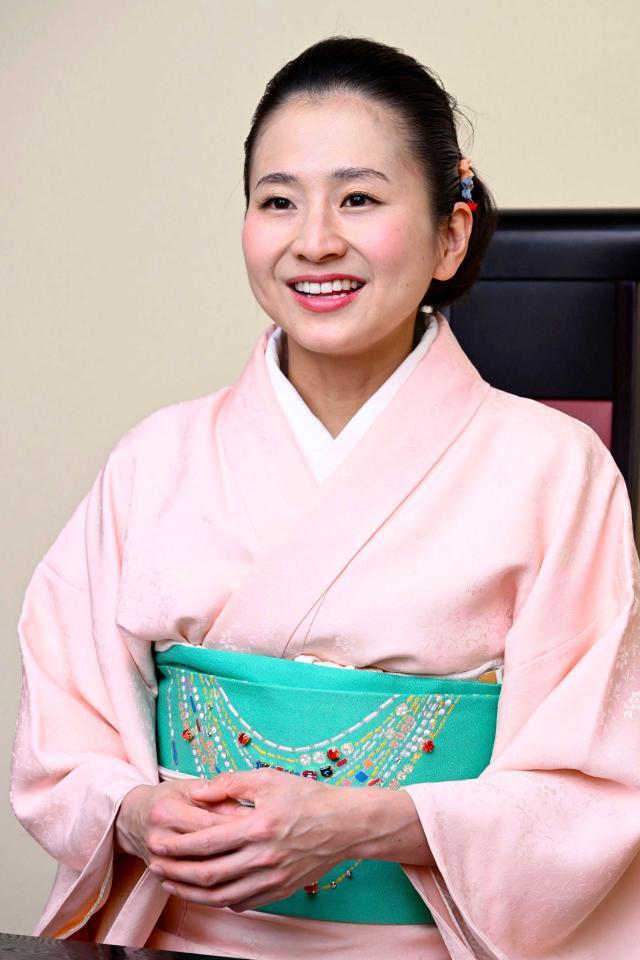 「アスリート茶会」を開きマルチに活動する茶人、小堀宗翔さん＝２０２３年１２月