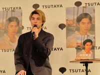 写真出版イベントを行った本田響矢