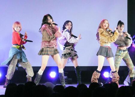 パフォーマンスで盛り上げるＭＹＥＲＡ