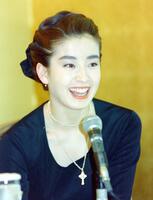 １９９２年３月、映画「豪姫」完成会見で。宮沢りえ＝大阪市内