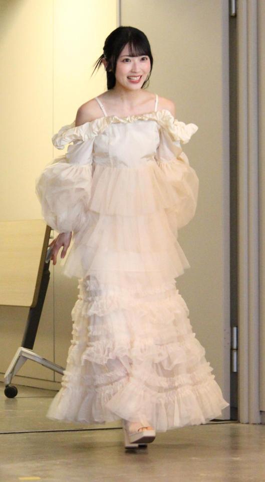 登場するＡＫＢ４８の佐藤綺星