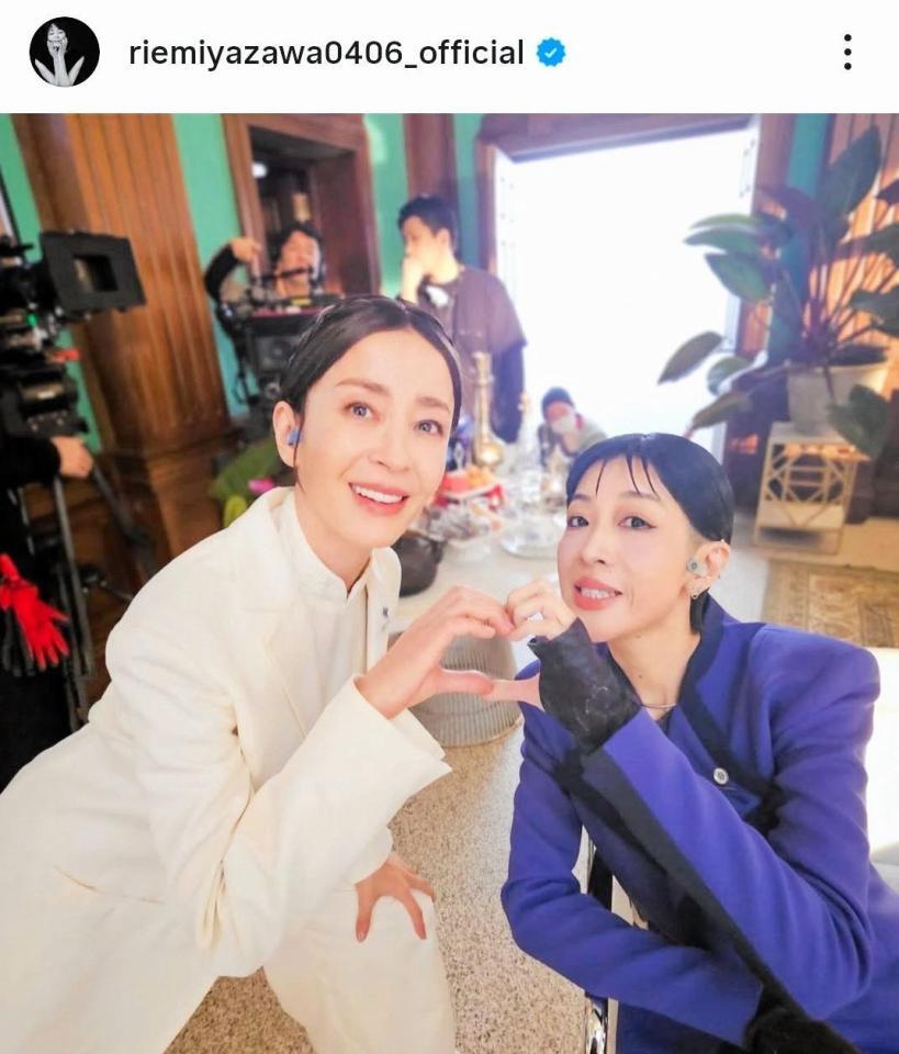 宮沢りえのインスタグラム＠ｒｉｅｍｉｙａｚａｗａ０４０６＿ｏｆｆｉｃｉａｌ（２５年１２月２０日付）より