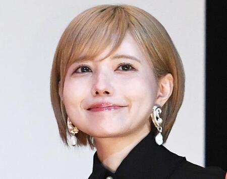益若つばさ