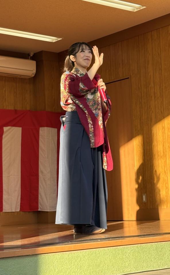 節分祭で熱唱する津吹みゆ