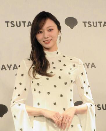 写真集を発売した梅澤美波＝東京・渋谷