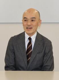 記者懇親会に出席した宝塚歌劇団・村上浩爾社長
