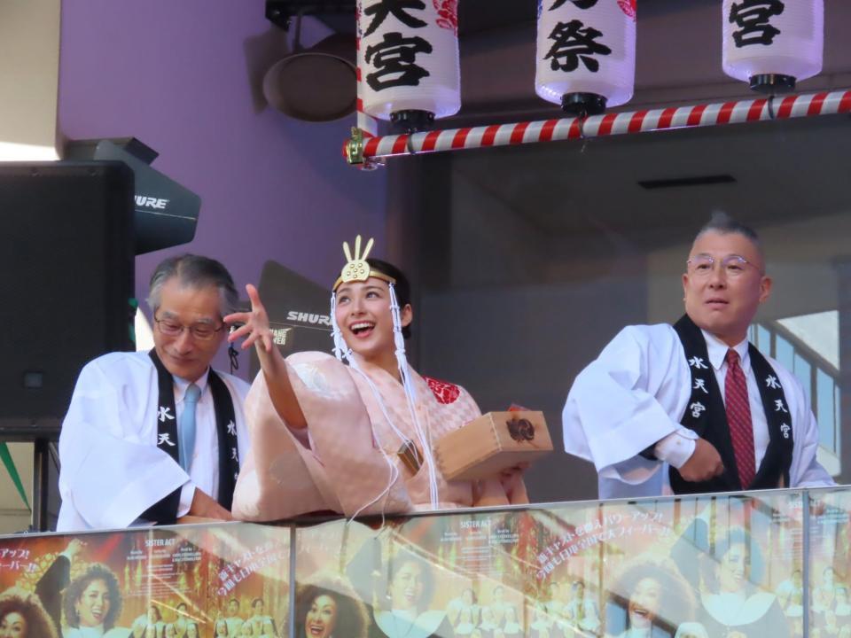 水天宮節分祭に奉仕した平祐奈