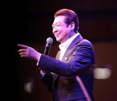 デビュー４５周年記念のコンサートを開催した山川豊（撮影・矢部志保）