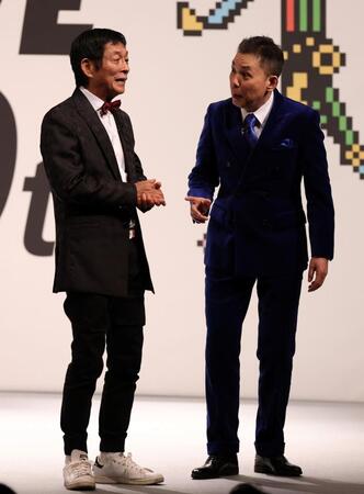 「古希還暦」として漫才を披露した明石家さんま（左）と太田光（撮影・伊藤笙子）