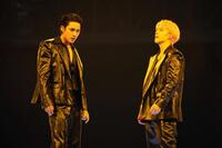 ＭＩＮＧＹＵ（左）とＳ．ＣＯＵＰＳ＝ⓟ＆©　ＰＬＥＤＩＳ　Ｅｎｔｅｒｔａｉｎｍｅｎｔ