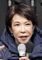 街頭演説で支持を訴える自民党総裁の高市首相＝６日午前、栃木県那須塩原市