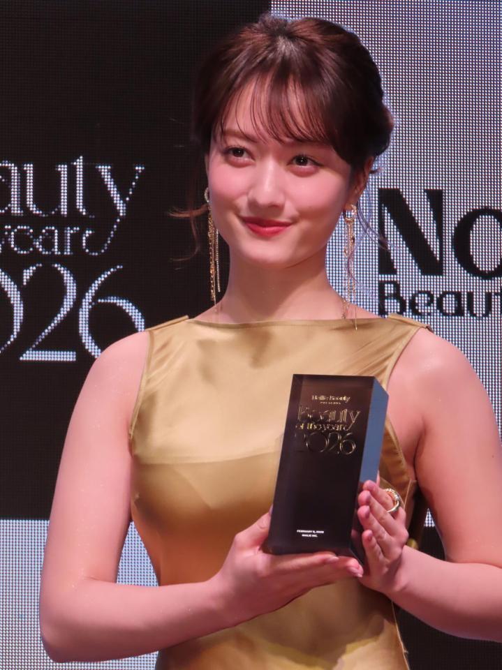 イベントに出席した谷まりあ