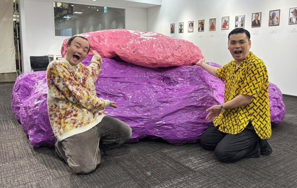 ファンと制作した「巨大ギンモ」をアピールするななまがり