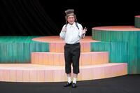 熱演する山里亮太©吉本興業