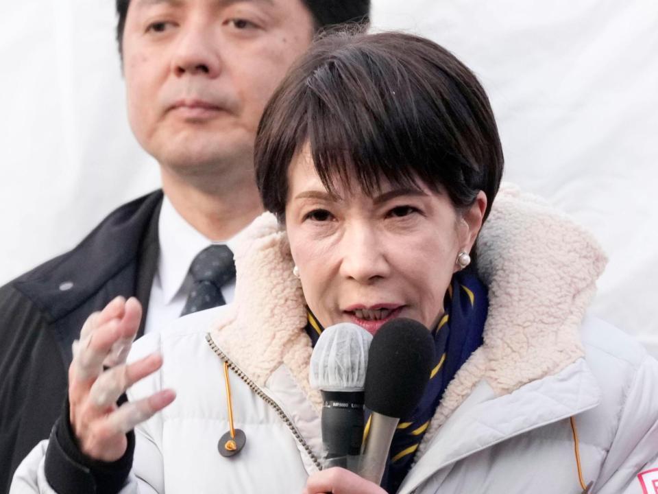 　街頭演説で支持を訴える自民党総裁の高市首相